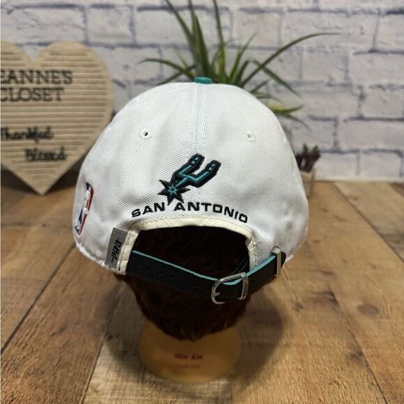 San Antonio Spurs PRO STANDARD NBA Adjustable Cap Hat Black Leather Visor Strap - Picture 2 of 11